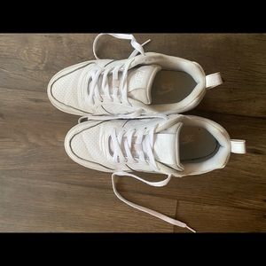 Nike Court Borough Trainers White Size 8.5 womens